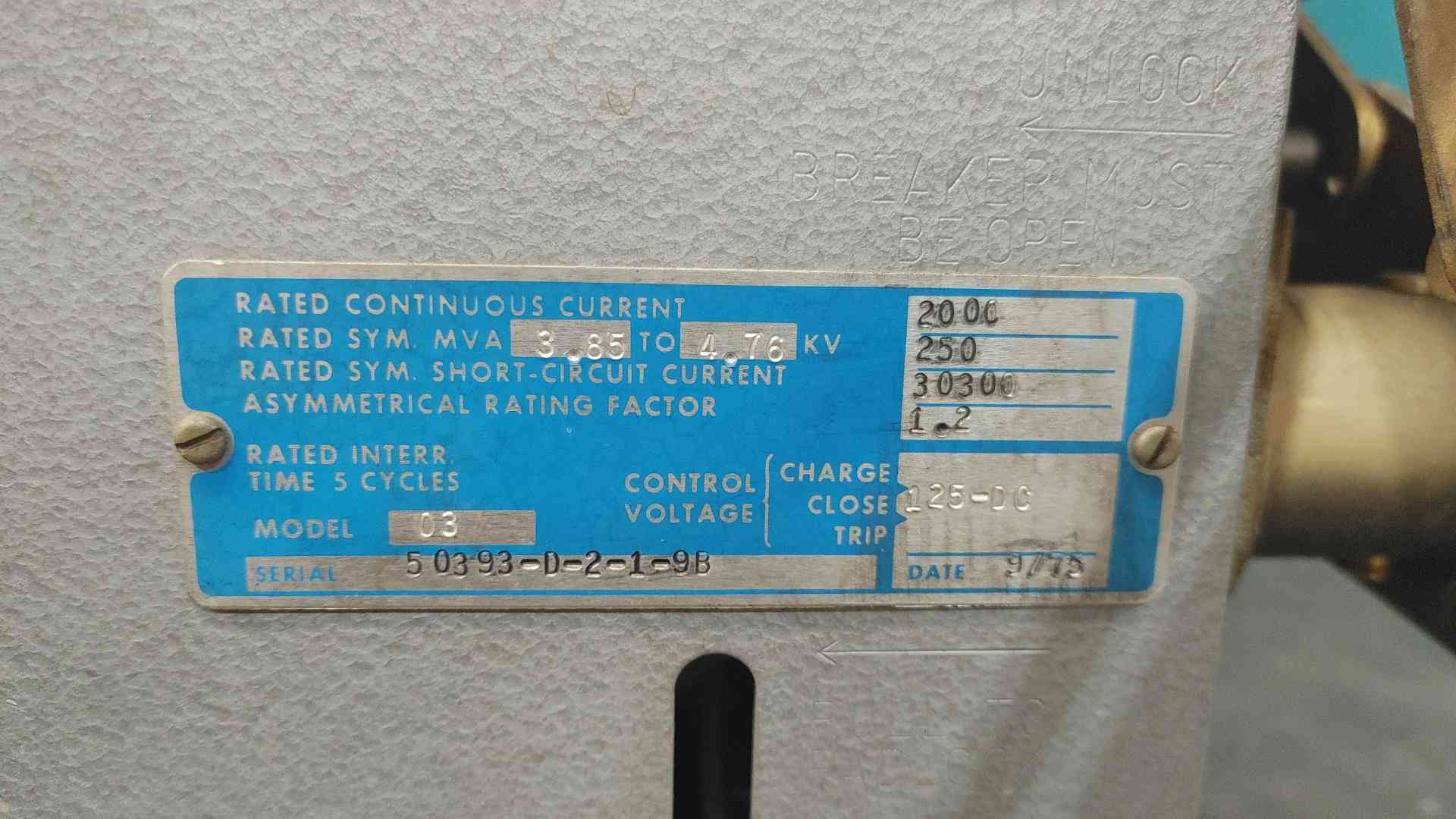 2000 Amps, ITE, 5HK250, 5 KV, 250 MVA, 125 VDC, power circuit breaker, drawout - Image 2