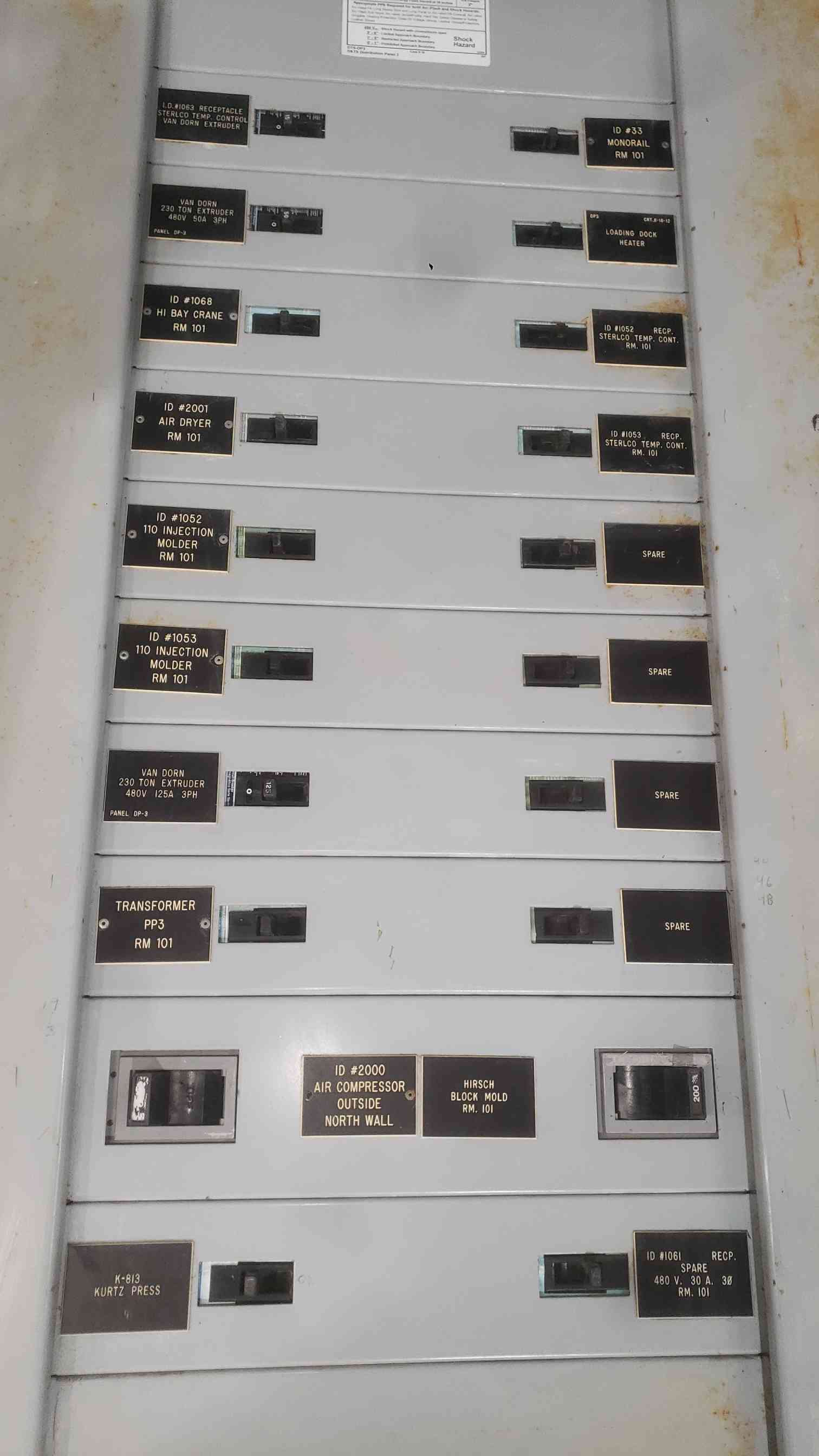 800 Amp. Siemens, distribution panelboard, 480 Volts 3 phase, 200A & 100A breakers - Image 8