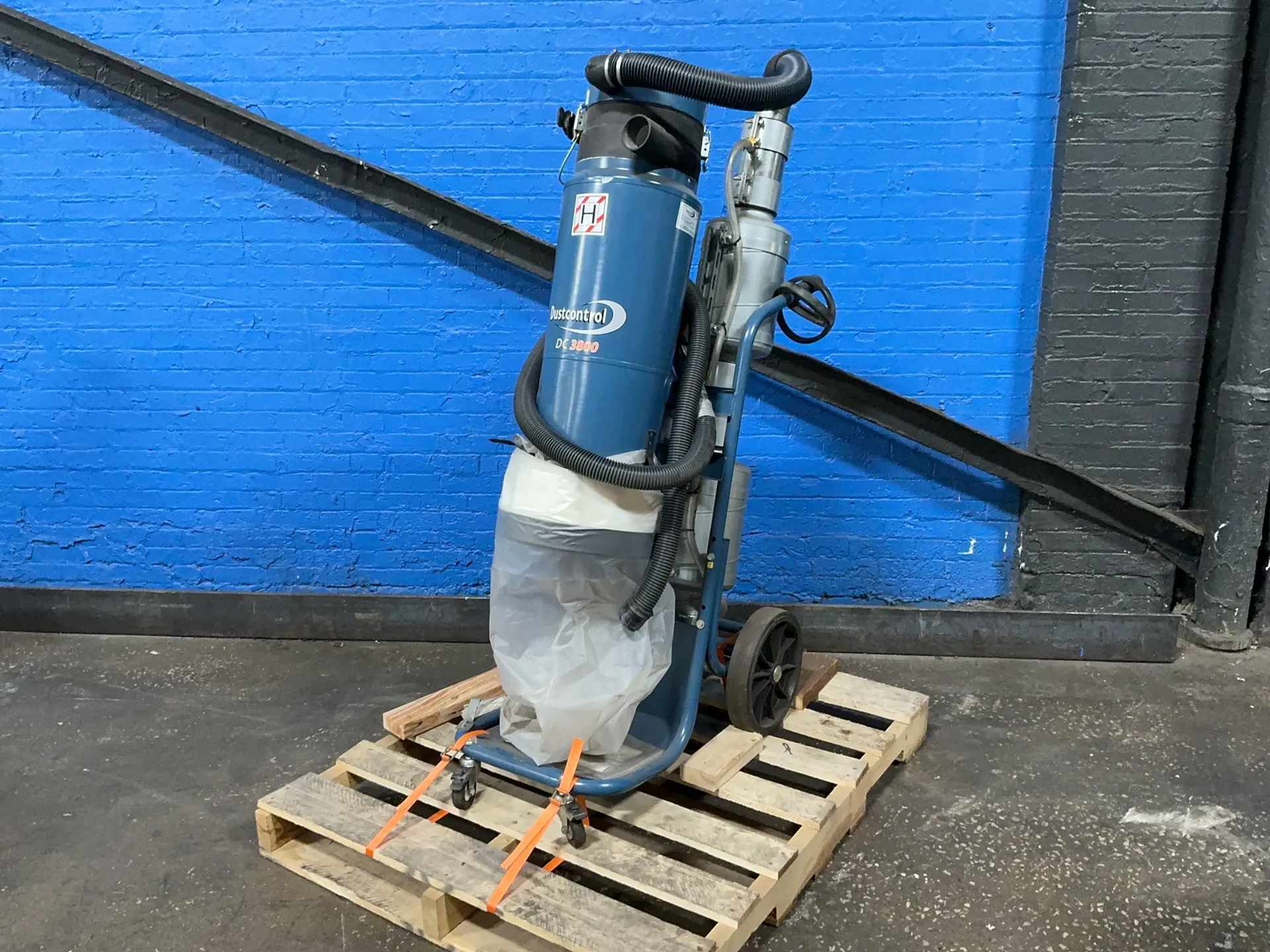 Dustcontrol #DC-3800TR-EX, Portable Dust Collector, 2015 - Image 5