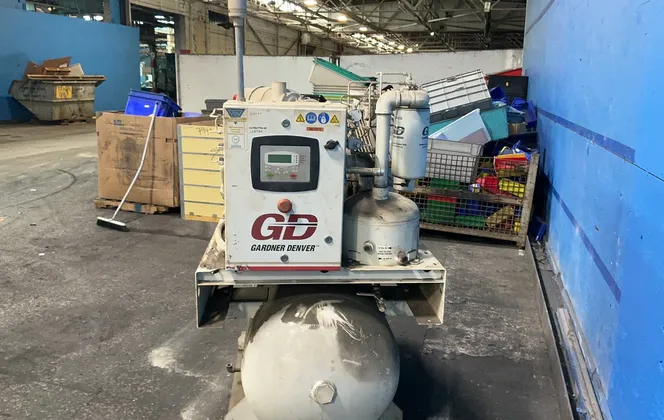 150 psig, Gardner Denver #EBE99Q, Rotary Screw Air Compressor, 25 HP, 120 Gal. Tank, Electra-Saver II, 460 - Image 4