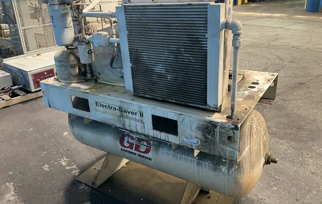 150 psig, Gardner Denver #EBE99Q, Rotary Screw Air Compressor, 25 HP, 120 Gal. Tank, Electra-Saver II, 460 - Image 8