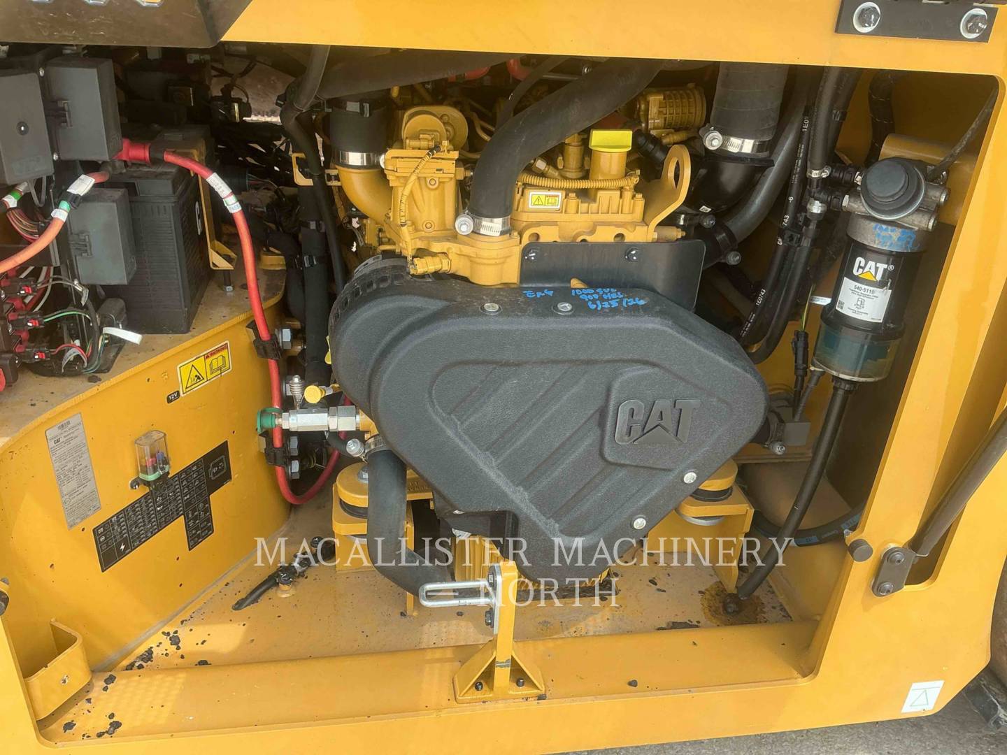Caterpillar CB1002, 900 hours, S/N: L9R00271, 2021 - Image 7
