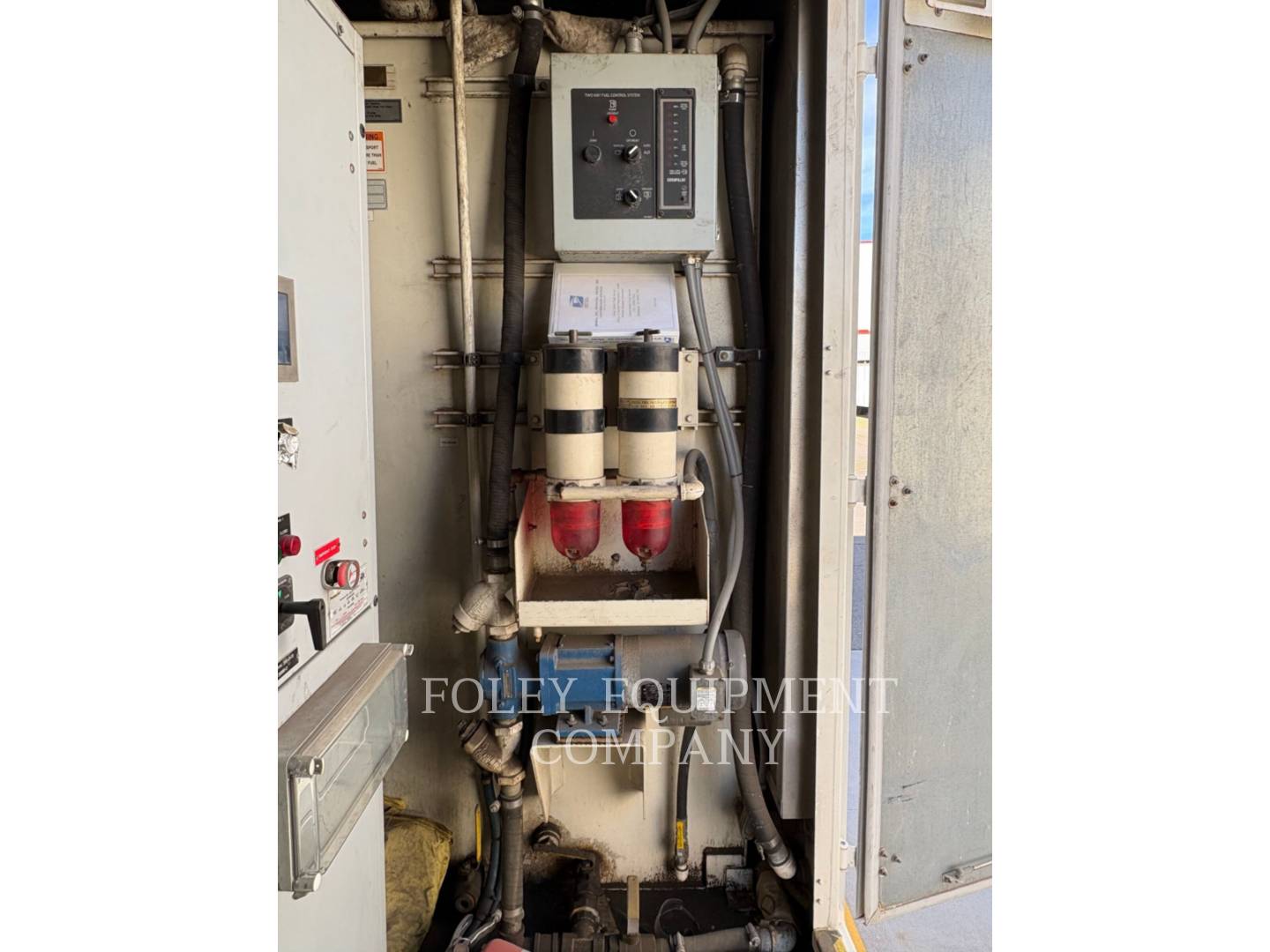 1000 KW Caterpillar #3508B, diesel generator set, 480 Volts, 2007 - Image 6