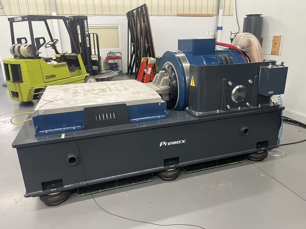 12 KIP Frank Bacon #ITS-5400LS-ST, 53.4kN long stroke vibration system with slip table - Image 1