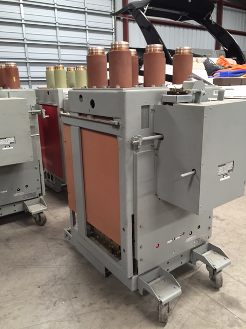 3000 Amps, General Electric, am-13.8-1000-4h vacuum conversion - Image 3