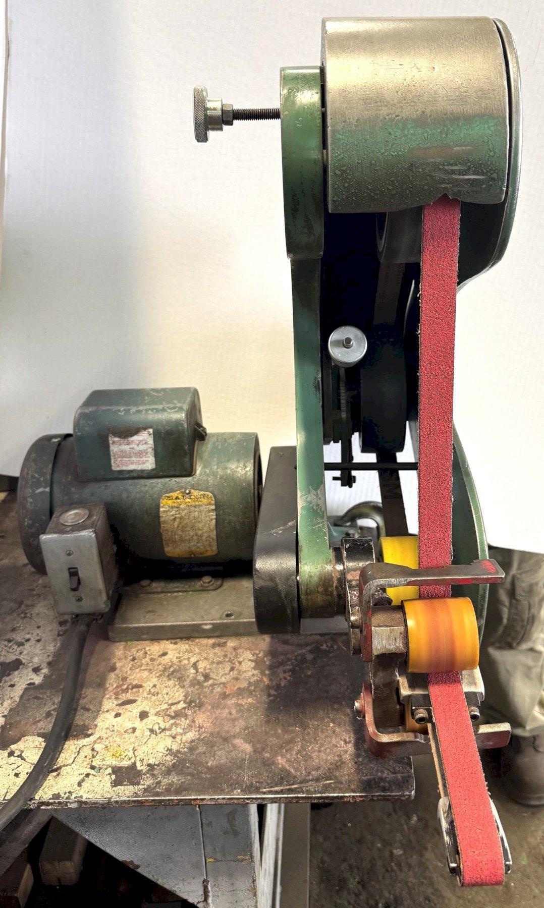 1-1/2" x 60" Burr King #760, belt grinder, 8000 SFPM, 8-7/8" throat, 1-1/2 HP, 220 V., 1 Ph. (2 available) - Image 2