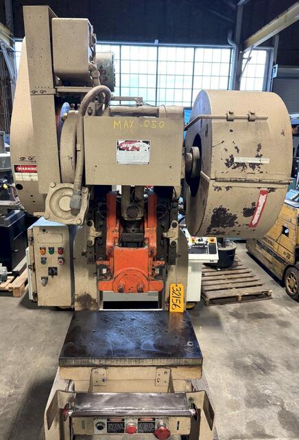 40 Ton, Rousselle #4, OBI press, 3" stroke, 12" Shut Height, 26" x 16" bed, 45 SPM, 3 HP, air clutch - Image 4