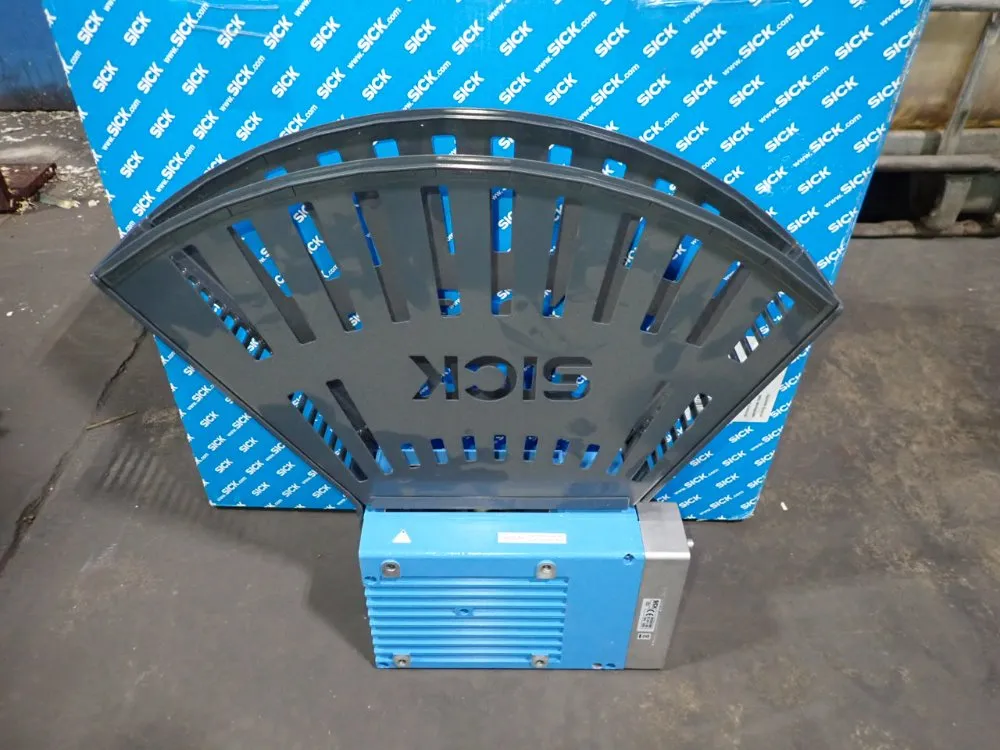 Sick #VMD500-2002, Laser Track & Trace Head Scanner, w/2030396 Connection Hood, 2019 - Image 2