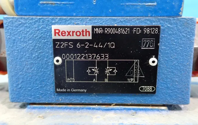 Rexroth #R901045541, Hydraulic Directional Control Valve - Image 4