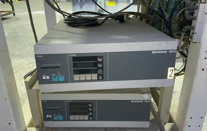 Branson 2-Head Ultrasonic Welder, 23" x 32", 2,000 width, 14 A., Branson Controls - Image 10