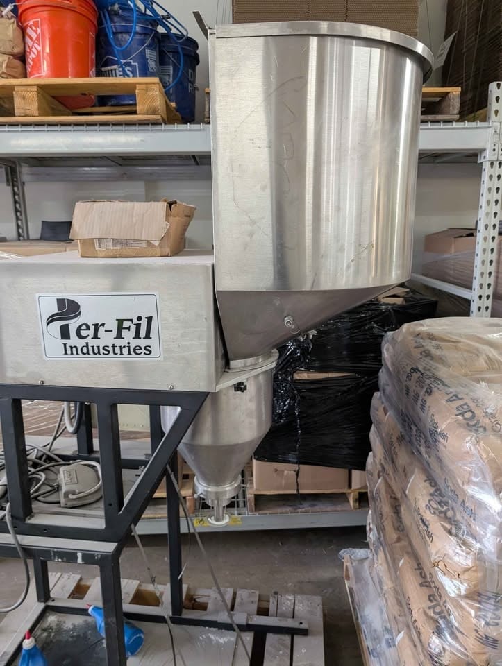 Per-Fill Industries Per-Fil Industries, toner / fine powder filling machine for non-free-f - Image 1