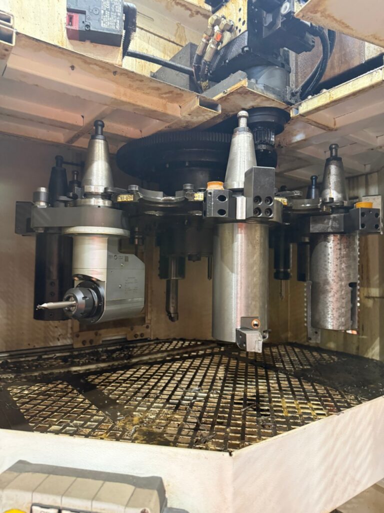 70.8" YouJi #YV-1600ATC+C, CNC vertical lathe, Fanuc 0iTF, 78.4" swing, 62.99" table diameter, 2018 - Image 6
