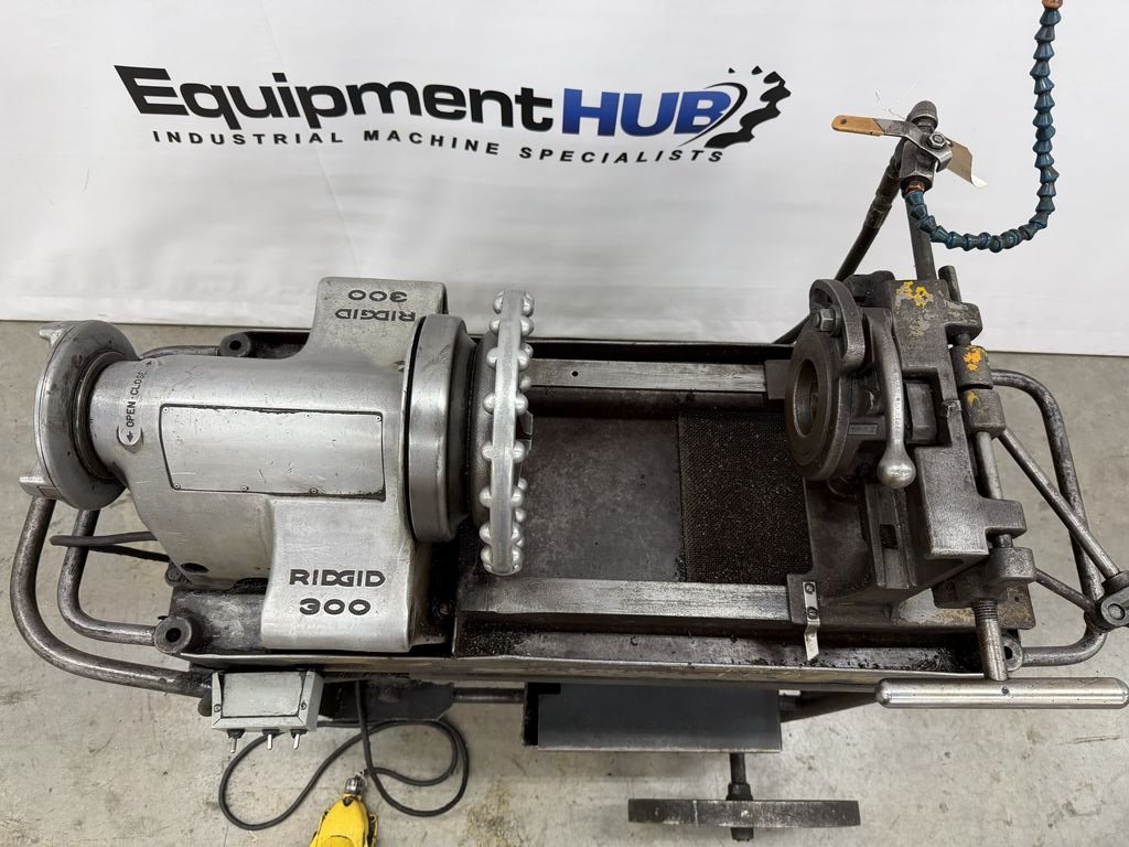 1/8" -2" Ridgid #300, power drive pipe threading machine with Oster stand, 1/2 HP reversible universal drive - Image 4