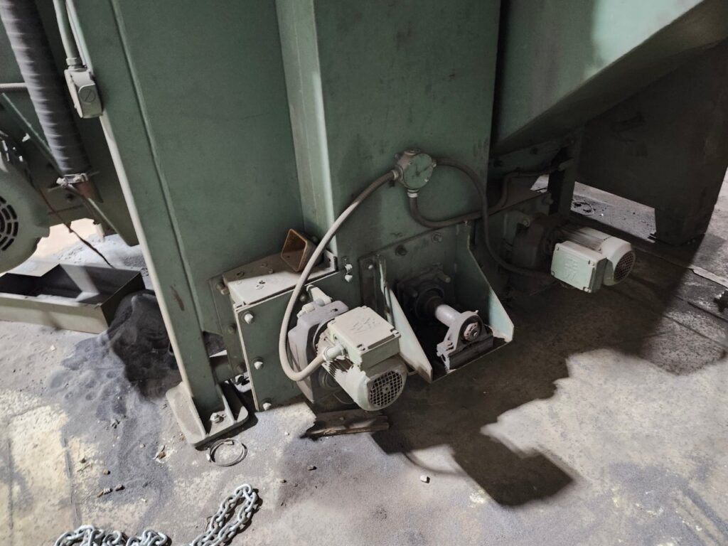 Blast Cleaning Products (BCP) #A4-6371, dual loading shot spin blaster, 74.83 HP, 93.5 amps, 1995 - Image 10