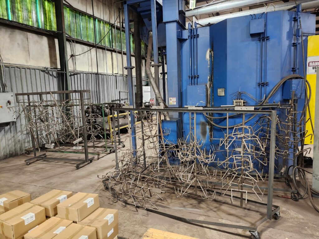 Wheelabrator, spin hanger blasting machine, 34 HP, extra hanger racks, dust collector, 2015 - Image 8