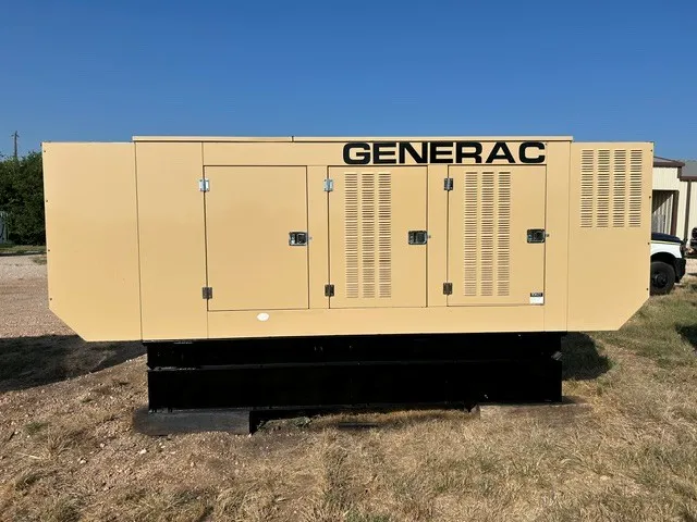 180 KW Generac #5216180200, diesel generator set, 120/208 Volts, 3 phase, 500 hours, 2005 - Image 1
