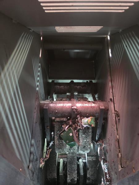Allegheny Bradford #12HD7.5, hard drive shredder w/infeed conveyor, 12" capacity, 7.5 HP, 9" diameter cutter - Image 6