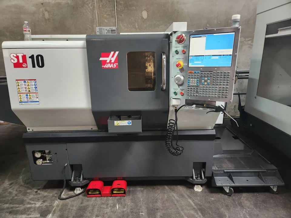 Haas #ST-10, CNC Lathe, 25.2" swing, 16.5" machining length, 14" turning diameter, 10" chuck, 1.7" bar, 15 - Image 1
