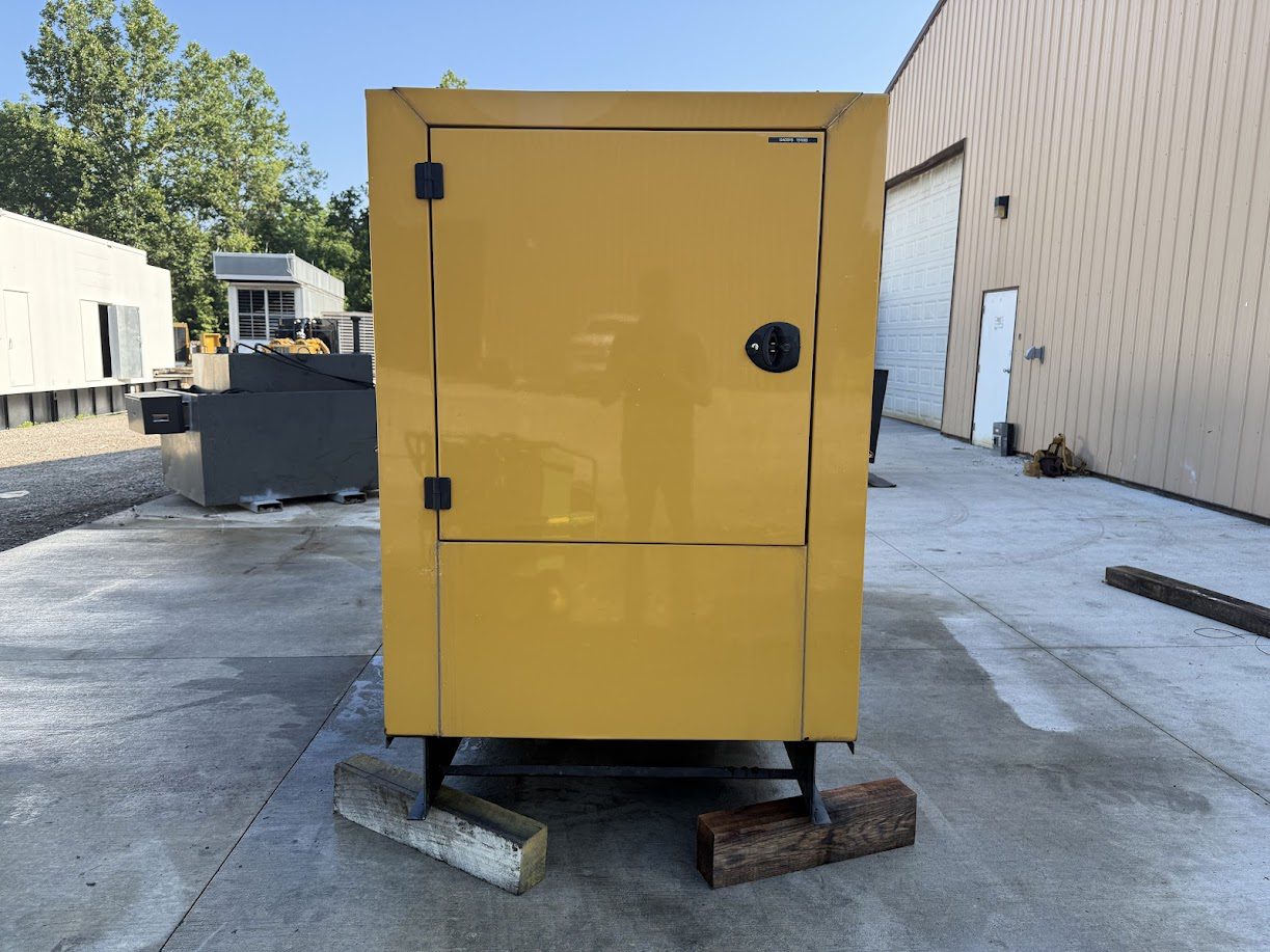 150 KW Olympian #G150G1, Natural gas generator set, 120/208 Volts, 3-phase, 86 hours, 1800 RPM, Olympian - Image 9