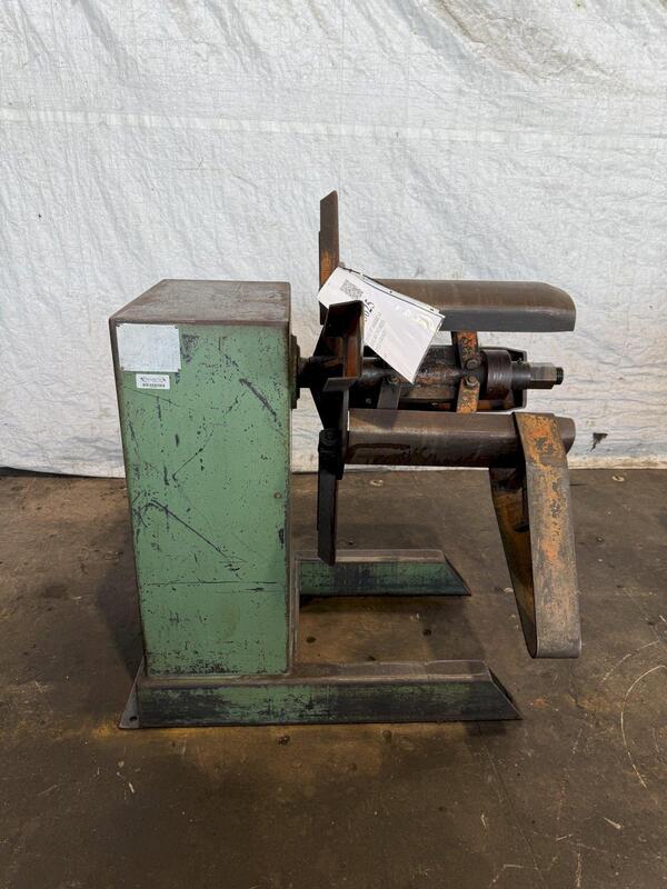 2500 lb. American #60, uncoiler, 18" width, manual drag brake, (3 available) - Image 2