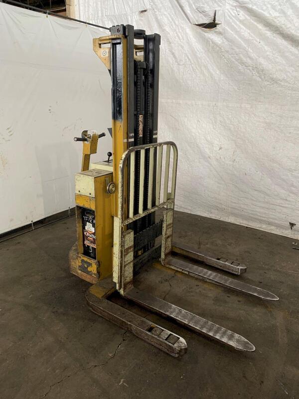 4000 lb. Yale, electric walk behind forklift, 12 V., 2-stage mast, 15' lift - Image 1