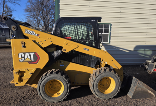 2700 lb. Caterpillar E-Lathe #1740G, wheel loader, 74.3 HP Caterpillar C3.3B turbo diesel engine, 2-speed - Image 1