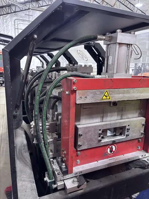 Knudson #KFS1420E, rollformer, 20-14 gauge, 1.63-2.5" flange, 3.63-12" web, 460 V., 6500 lb. stock reel, 2020 - Image 3