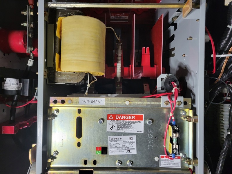 Square D #EG44D, iso-flex motor control ce, 4160 Volts, (3) Vacuum Motor Starters, 2000 amp horizontal bus - Image 8