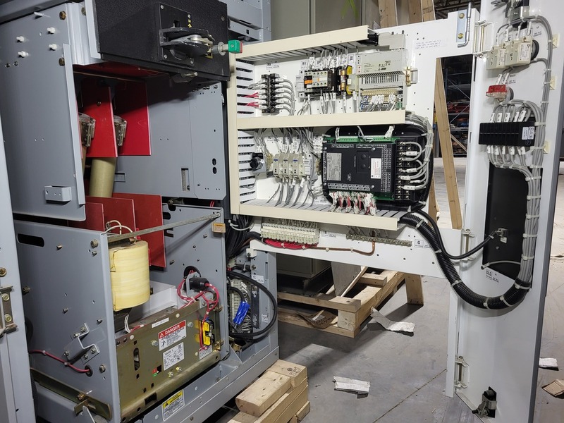 Square D #EG44D, iso-flex motor control ce, 4160 Volts, (3) Vacuum Motor Starters, 2000 amp horizontal bus - Image 9