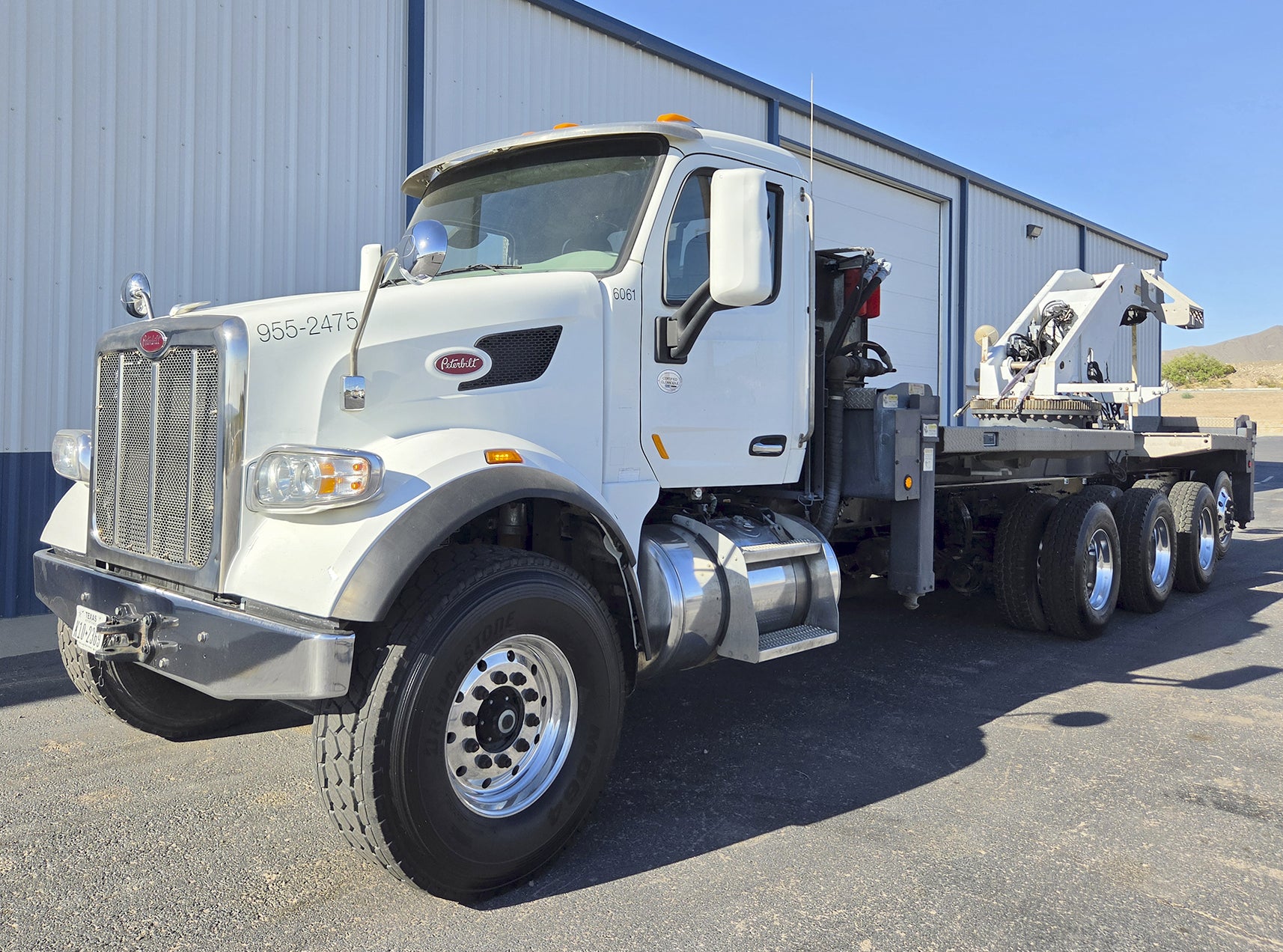 Peterbilt #567, heavy-duty commercial truck, Paccar MX-13 diesel engine, 6 cyl., 8685 mile, 2020 - Image 2