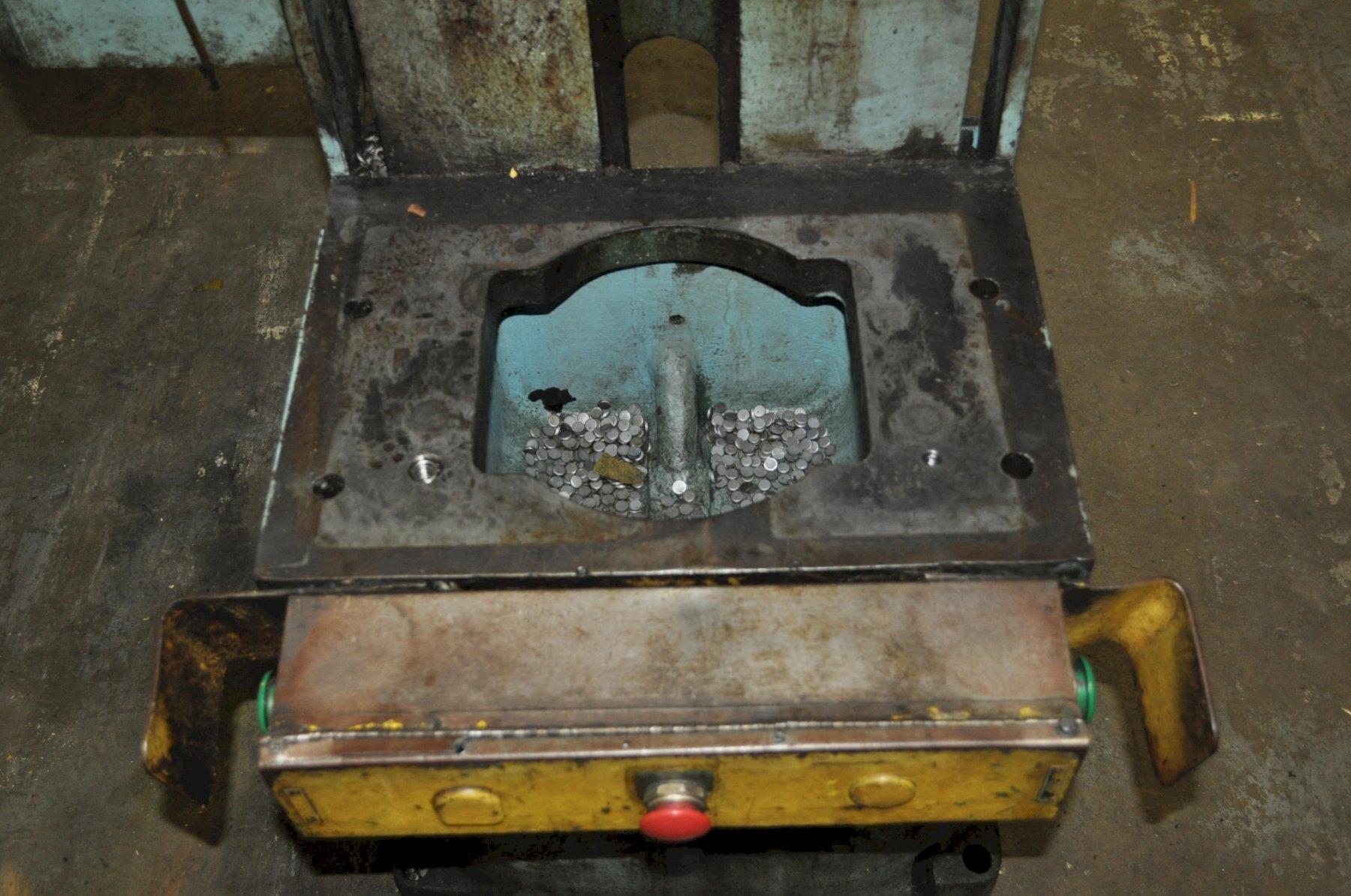 25 Ton, horn press, 4" stroke, 4.25"-15.25" shut height, 2" adj., 5.5" x 8.5" ram, 14" x 20" bed, 135 SPM - Image 10