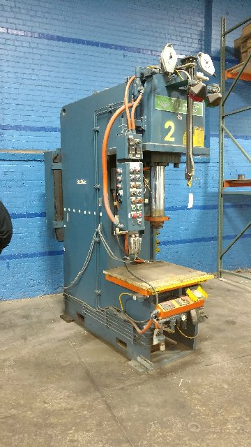 50 Ton, P & H #OGF-50, hydraulic press, 15" stroke, 34" daylight, 30" x 27" bed, 8" bore, 1990 PSI., 15 HP - Image 2