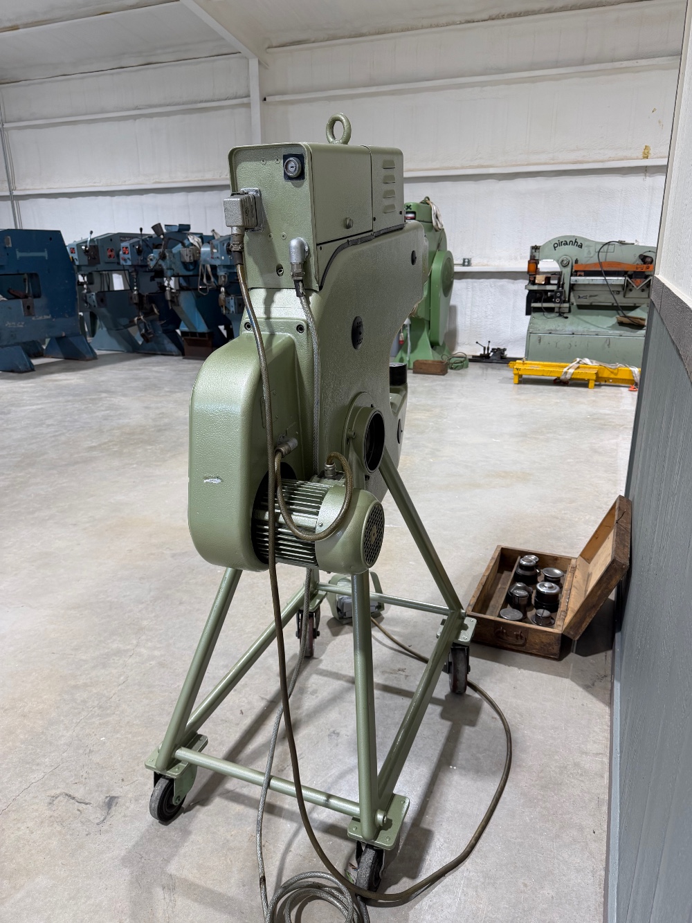 Eckold #KF320, Shrinking & Stretching Machine, Capacity: 14 Gauge Mild Steel, Throat: 13", Strokes/Min: 400 - Image 7