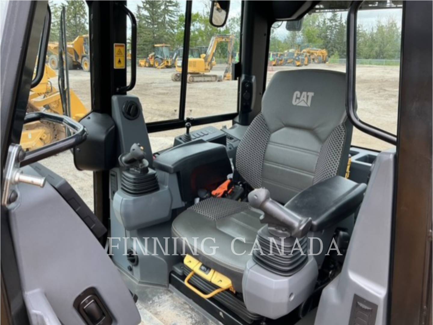 Caterpillar D4-16, 832 hours, S/N: RLT12151, 2025 - Image 8