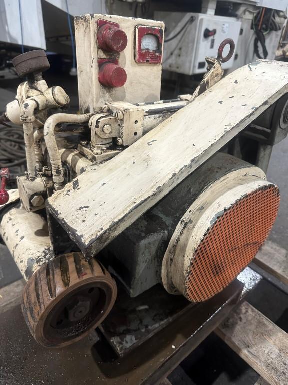 Ryman #513, 3" abrasive roll grinding lathe attachment - Image 3