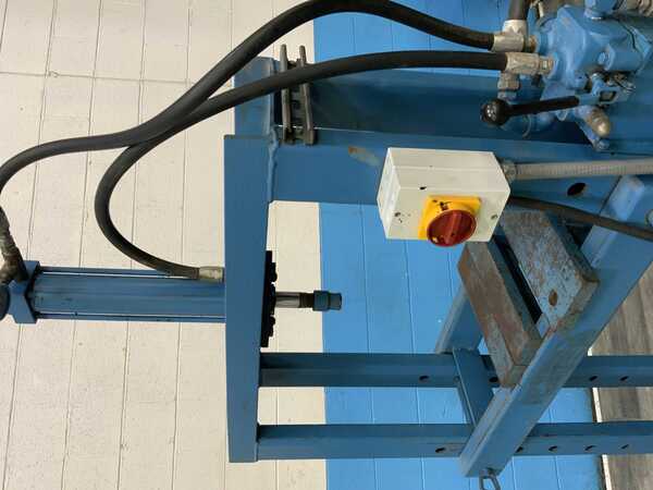 10 Ton, Hydraulic H-frame shop press, 35-1/2" x 14" bed, 14" stroke, 28" btwn uprights, 4" bed adjustment - Image 2