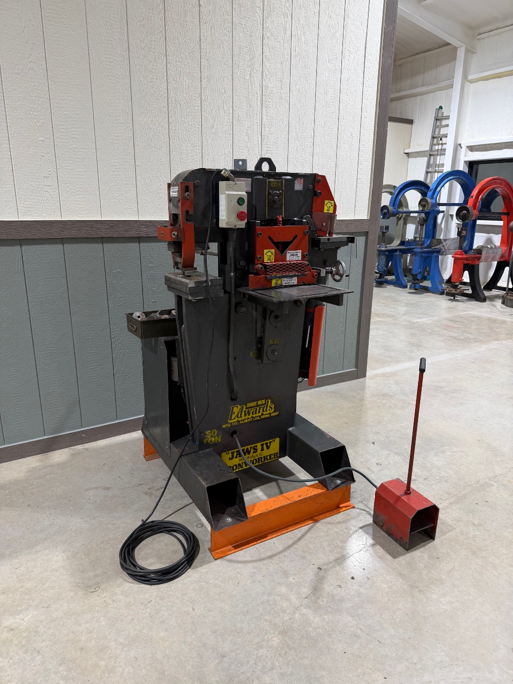 Edwards, Ironworker Machine, Capacity: 50 tons, Max Punch: 1" Through 5/8 Mild Steel, Throat: 7", 3HP - Image 2