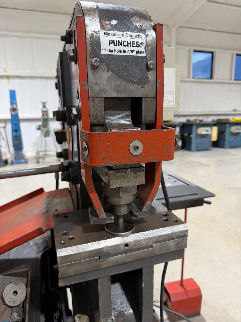 Edwards, Ironworker Machine, Capacity: 50 tons, Max Punch: 1" Through 5/8 Mild Steel, Throat: 7", 3HP - Image 8