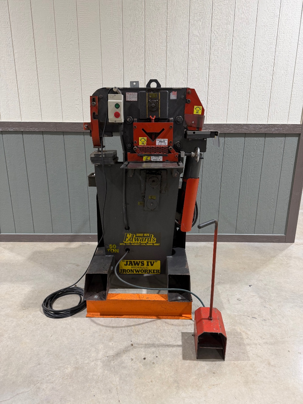 Edwards, Ironworker Machine, Capacity: 50 tons, Max Punch: 1" Through 5/8 Mild Steel, Throat: 7", 3HP - Image 10