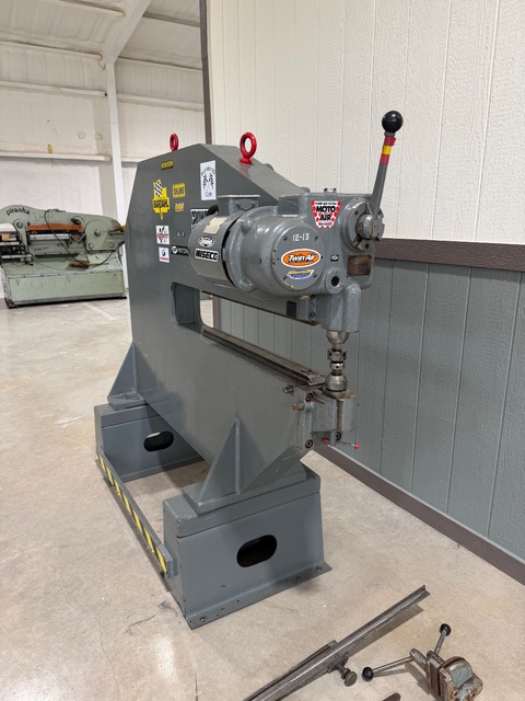 No. P5 Pullmax, nibbling machine, 7/32" capacity, 42" throat, 1100-2200 SPM, 2 HP, tooling & attachments - Image 8