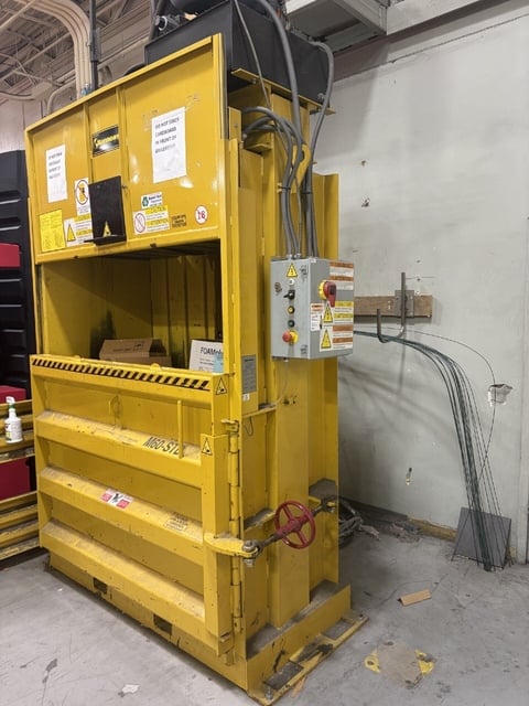 60" x 24" Harmony #M60STD, Vertical Baler for Paper, Plastics, Aluminum, Non-ferrous Metals, 60" X 24" Feed - Image 2