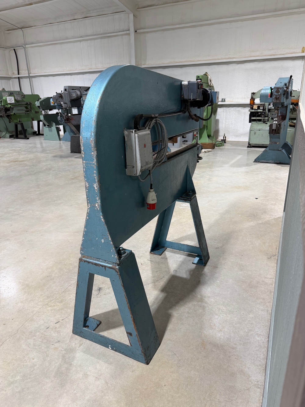 No. 1000 Nibbler Junior, Nibbling Machine, Capacity 1/16", Throat Depth: 42", 1HP (Many Other Nibblers - Image 7