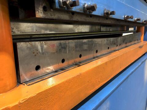 48" ASC, precut front end coil upcut shear & feeder rolls, bow tie blades, 2004 - Image 8