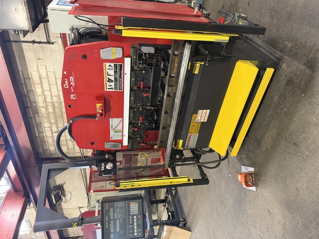 38 Ton, Amada #RG-35S, Hydraulic Press Brake, 49.3" max. bending length, 47.3" table length, 40.2" between - Image 2