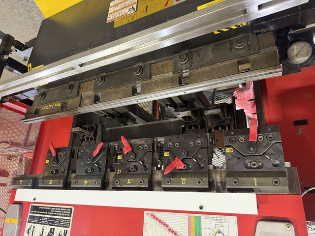 38 Ton, Amada #RG-35S, Hydraulic Press Brake, 49.3" max. bending length, 47.3" table length, 40.2" between - Image 6
