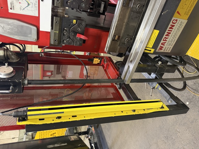 38 Ton, Amada #RG-35S, Hydraulic Press Brake, 49.3" max. bending length, 47.3" table length, 40.2" between - Image 7