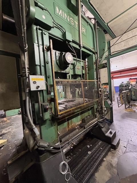 150 Ton, Minster, Staright Side Double Crank Press, 6" stroke, 4" ram adjustment, 23" shut height, 54" x 40" - Image 2
