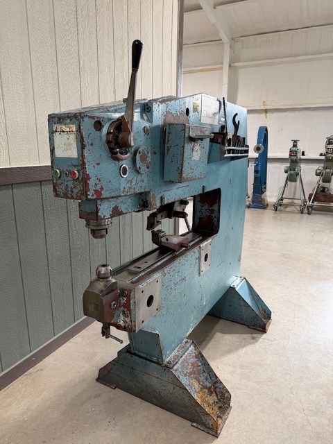 No. P21N Pullmax, Nibbling Machine, Capacity: 7/32", Throat Depth: 42", 2 HP, Machine Complete With An - Image 3