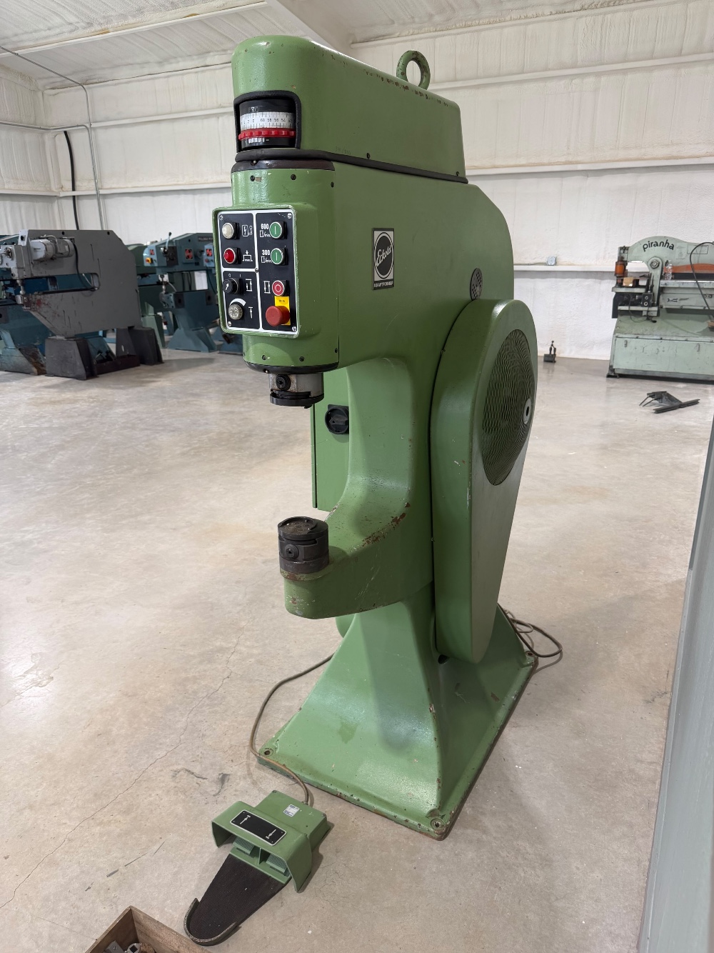 Eckold #KF460, Shrinking & Stretching Machine, Capacity: 8 Gauge Mild Steel, Throat: 17", Strokes/Min: - Image 5