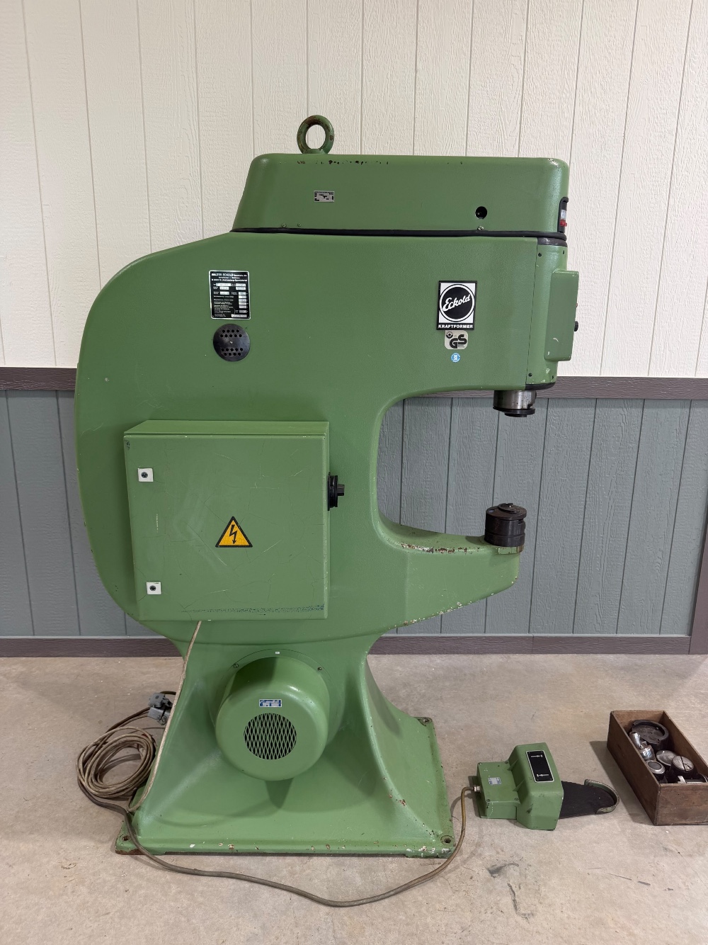 Eckold #KF460, Shrinking & Stretching Machine, Capacity: 8 Gauge Mild Steel, Throat: 17", Strokes/Min: - Image 7